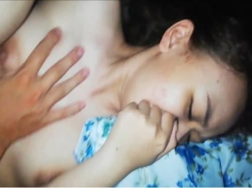 学生有一个非常多汁的阴户